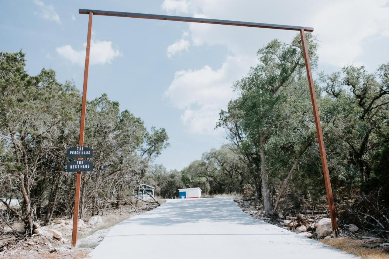 The Perch- Texas Tiny Haus With Amazing Views * Spring Branch